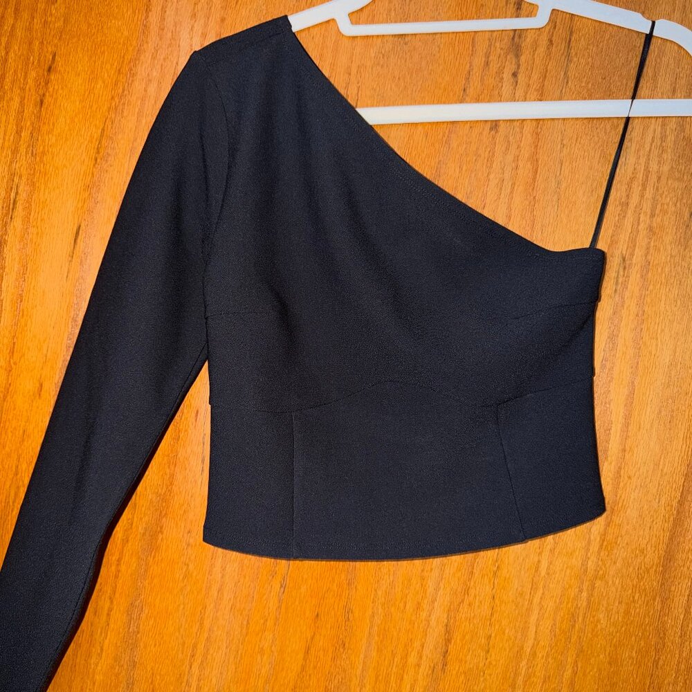 Abercrombie & Fitch One Shoulder Top